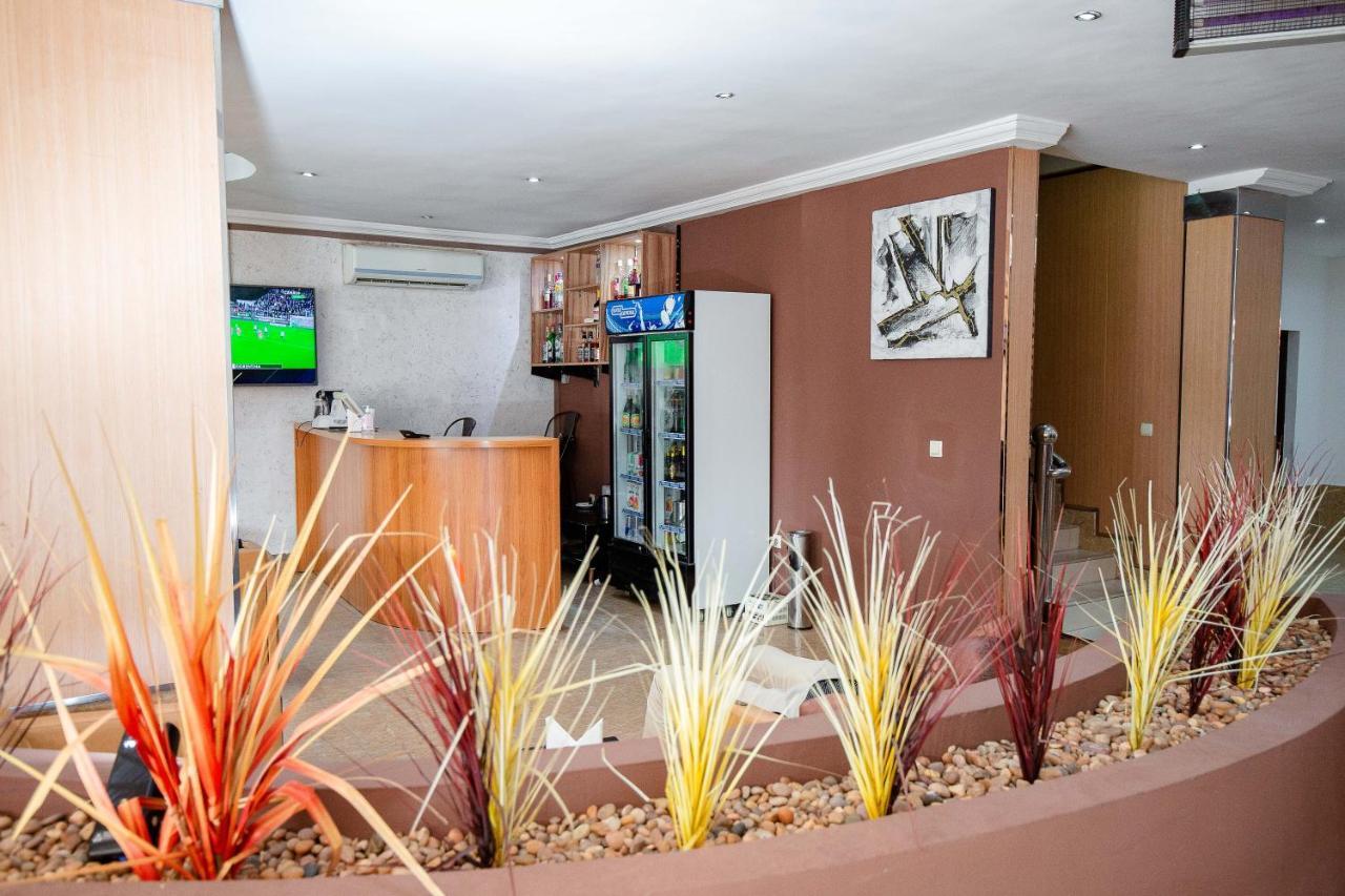 Hotel Everest Rd Congo Kinshasa Kültér fotó