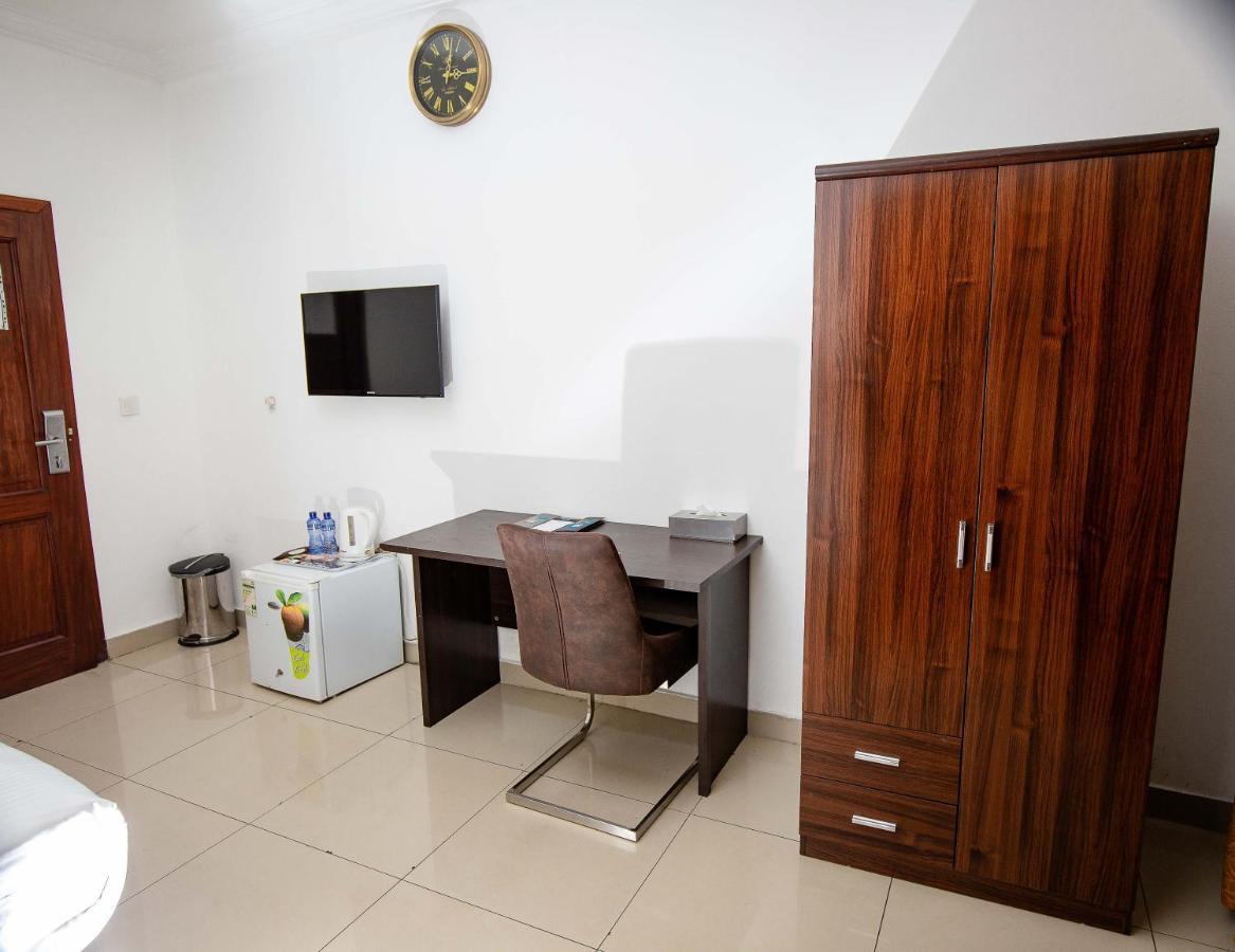 Hotel Everest Rd Congo Kinshasa Kültér fotó