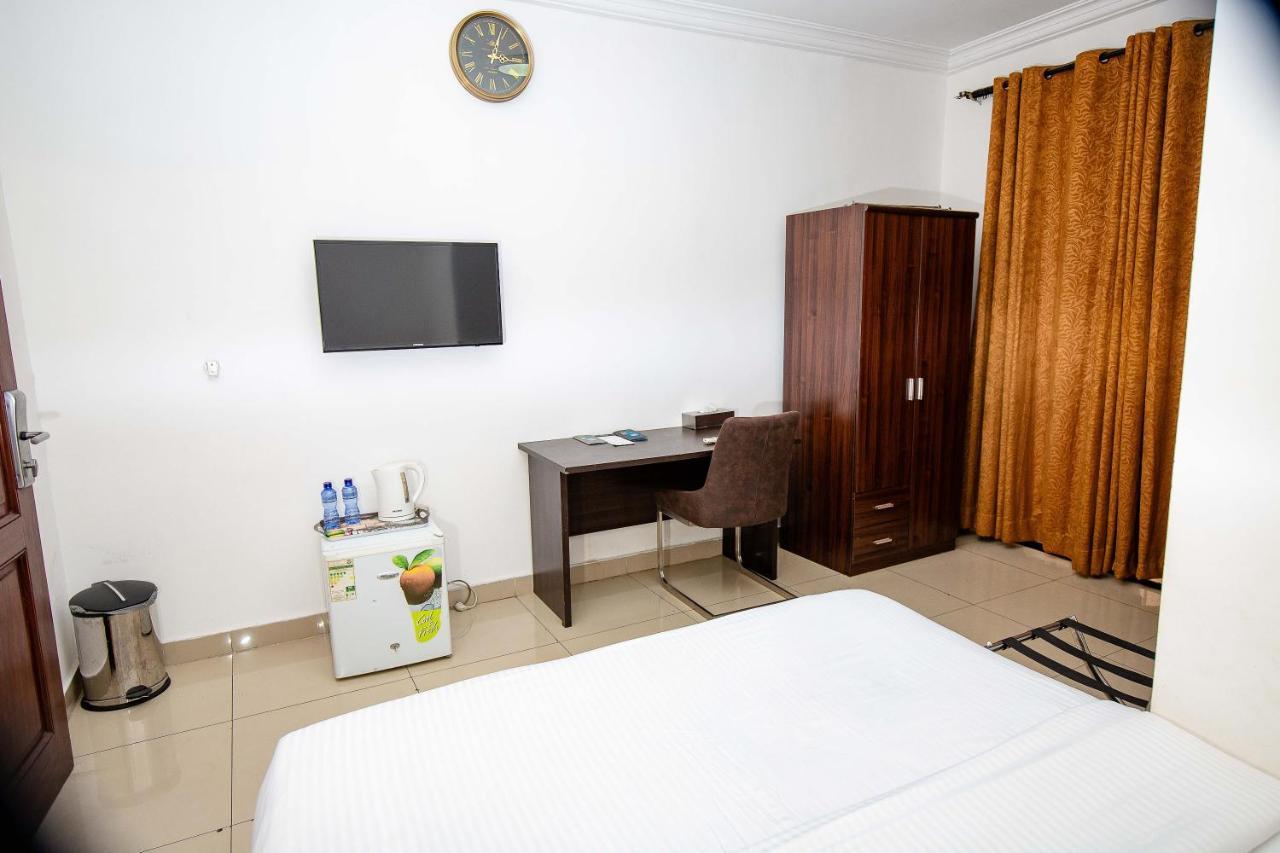 Hotel Everest Rd Congo Kinshasa Kültér fotó